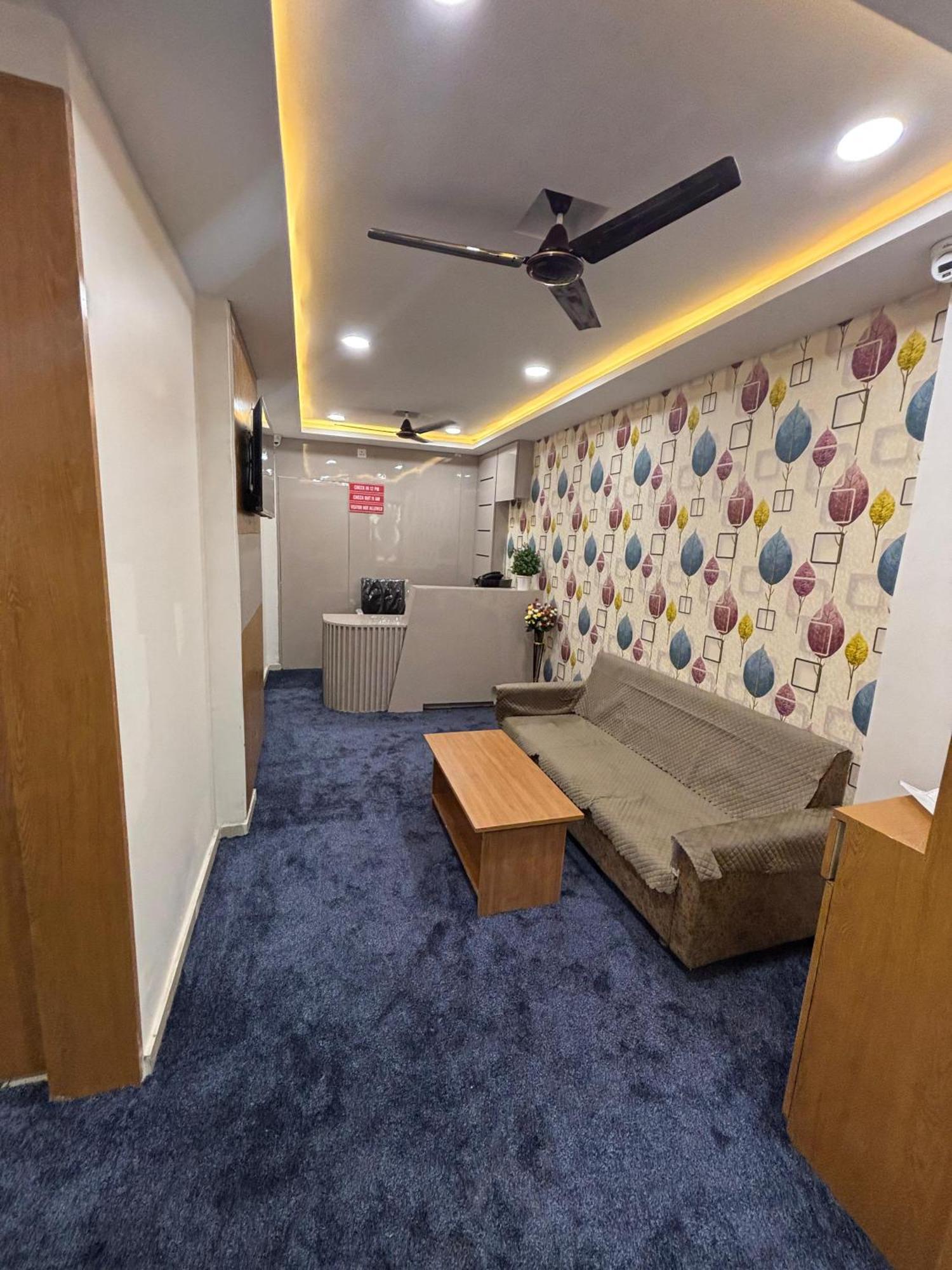 Hotel Mountain Bharuch 외부 사진
